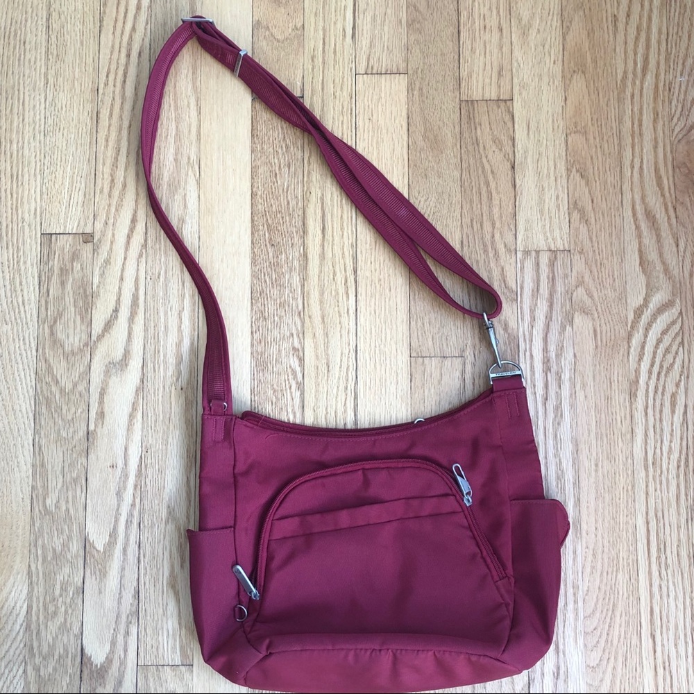 Travelon crossbody bag